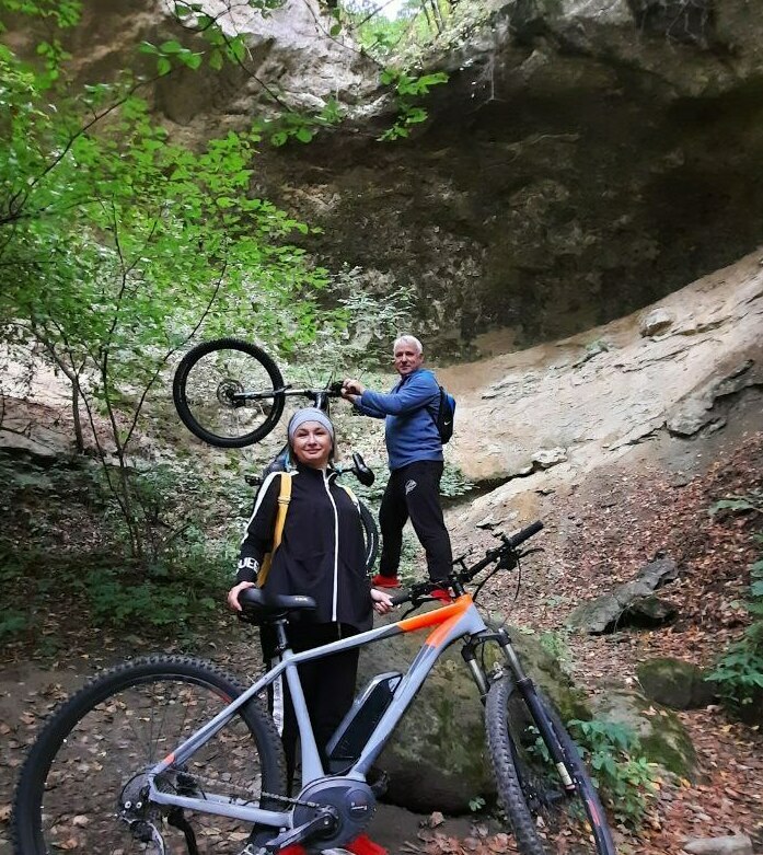 кисловодск, гроты на туристической тропе